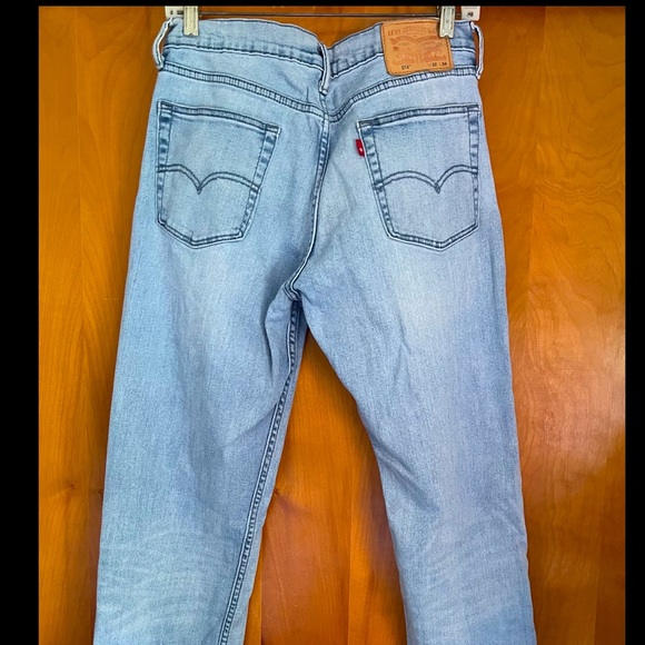 Levi’s 514 Straight Light Wash Jeans - Picture 4 of 6